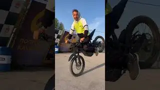 Я ему говорю Славик может не надо😂Чёт Я очкую😂Он сказал да ты успокойся!!!😂