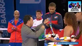 5a) Ceremonia de Medallas - 69kg - Boxeo - Barranquilla 2018