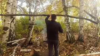 Строим укрытие от дождя в лесу