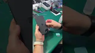 iPhone 15 Plus на Изгибе