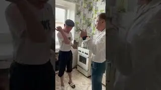 БЕЗУМНЫЙ ПАША РАСКАЗУЕТ ОЛЕГУ МОНГОЛУ РЕЦЕПТ СВОЕГО ОБАЛДЕНОГО КВАСА. НА ЛЕТО РЕАЛЬНАЯ ТЕМА.