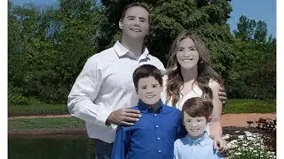 Hilariously bad Photoshop retouch of family photos goes viral