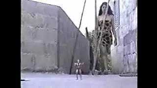 Giantess crushes superhero