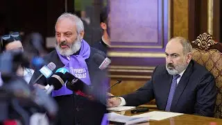 ՈՒՂԻՂ. Բագրատ Սրբազանն աջակիցների հետ շուրջ 7 ժամ շրջափակած է պահում Կառավարության շենքը