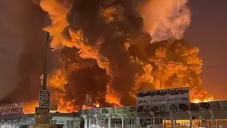 حريق ضخم في المدينه المائية في النجف وسيارات الاطفاء غير قادرة على اخماد الحريق وخسائر كبيرة
