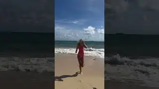 Behind the scenes with Taylor in Hawaii!