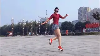 When the dancer has a good sense of rhythm. Qingqing (China)