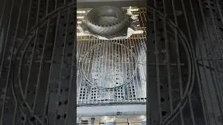 Как установить литую покрышку на  электросамокат при помощи гриля