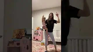 Leah Gotti dance with her baby 