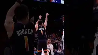 HEAT CHECK from D.Book is his 10th MAKE from 11 Shots in the 3rd!😳 
