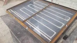 Flexible Stone, container assembly to create a pattern of sand