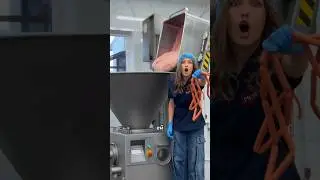 😳 ТАК делают СОСИСКИ и всё, что ты ешь