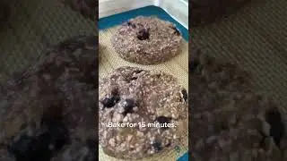 Here's a delicious breakfast or snack idea using just oats and bananas.