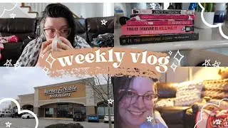 700+ page hockey romance, Surprise Kentucky Trip, New Favorites | Weekly Reading Vlog