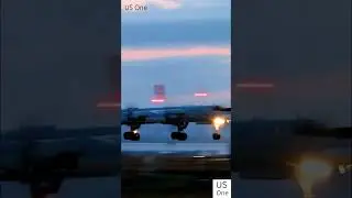 Tu 95 heavy bomber landing