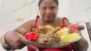 EITA DELÍCIA DE COMIDA BIFE AO MOLHO FEIJÃO ARROZ E MUITO LEGUMES