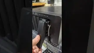Loading another batch of drives into a Synology NAS 
