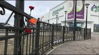 В Томске убрали цветы в память о погибших в Кемерове