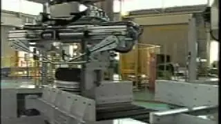 Depalletizing Empty Beer Keg.wmv