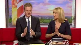 Louise Minchin relaxed leg crossing2016