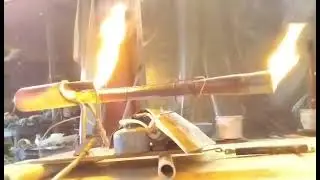 Без клапанный пуврд М-135 .M-135, valveless liquid fuel turbojet, a copy of the E-95 target engine.