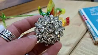 Брошь прошлых времён 28 камней