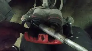 Замена передних тормозных колодок Mitsubishi outlander  1 2002 2003 2004 2005 2006 2007