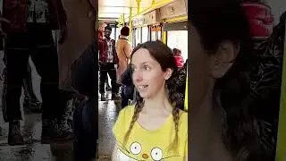 Нормальная семья в автобусе 