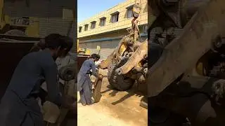 Caterpillar Boom fitting for new ideas of Pakistani welder #shorts #welding