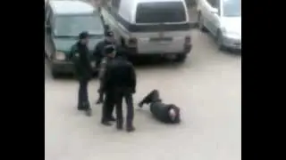 Менты и чел под бутиратом