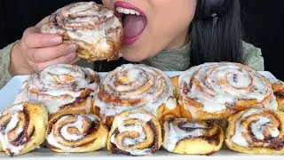** ASMR CINNABON CINNAMON ROLLS ** (Soft Sticky Eating Sounds) NO TALKING | ASMR Phan