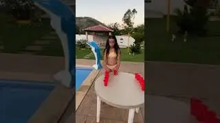 Desafio da piscina brincadeira muito divertida entre as meninas 