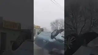 Было мало одной полосы 