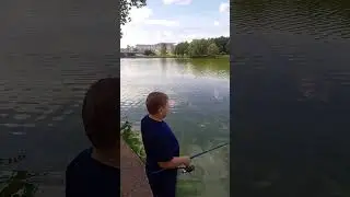 Рыбалка на реке Свислочь. С сыном на часок с удочкой 