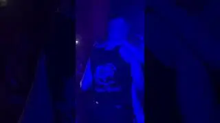 Фраме Тамер и Кира танцуют на концерте Кореша и Нкея