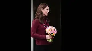 Кейт Миддлтон образ в вишневом джемпере в скаут-парке★Kate middleton image