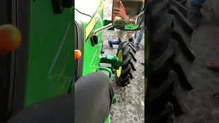#newjohndeere #johndeerepujan#newjohndeere #johndeereshowroom#kheti #iphone #Farming#newjohndeere4wd