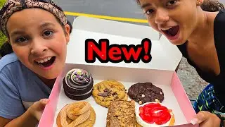 New Crumbl Cookies - Beetle Juice Cup Cake Cookie