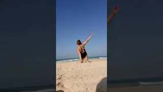 Yoga by the Sea. Asana Camel.🐫 🌊 | Йога на берегу Моря. Асана Верблюд. 🧘‍♀️| 🙏 יוגה בחוף הים