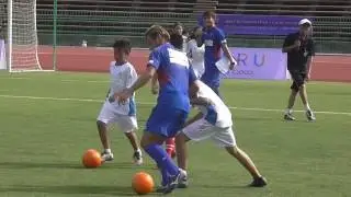 本田圭佑選手カンボジアサッカースクール