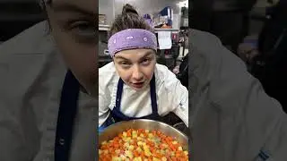 Тушеная говядина с овощами на персонал ￼