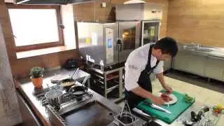 Zdrowa Kuchnia Beef Master - Kawałki polędwicy z roladkami z bakłażana nadziewanymi soczewicą
