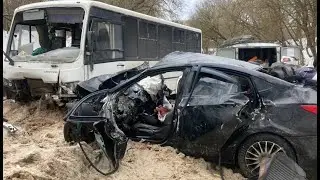 Два человека скончались в жуткой аварии с автобусом в Брянской области