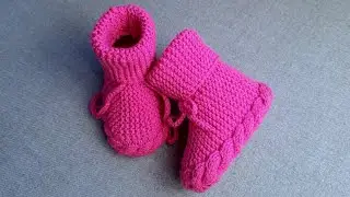 Booties on two spokes without a seam / 9 -12 months