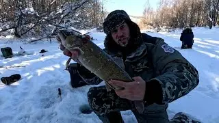 Горная рыбалка Зимой-Ловля Ленка и Хариуса.