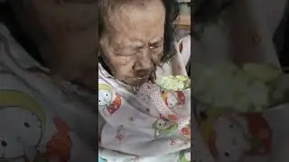 kalian sayang nenek kalian gak guys??? 😍🥰😘 