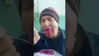 На обзор салат свекольный с арахисом из магазина покупочка