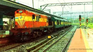 LTT KOCHUVELI GARIB RATH EXPRESS ANNOUNCEMENT | ARRIVES THANE | HEAVY RAIN |WDM 3A |