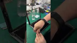 iPad стекло целое а дисплей в хлам!