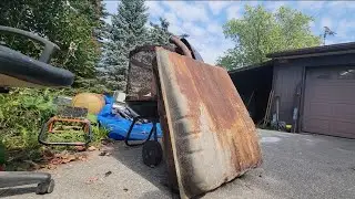 derusting a gas tank with magic rust spray. and answering questions from my viewers